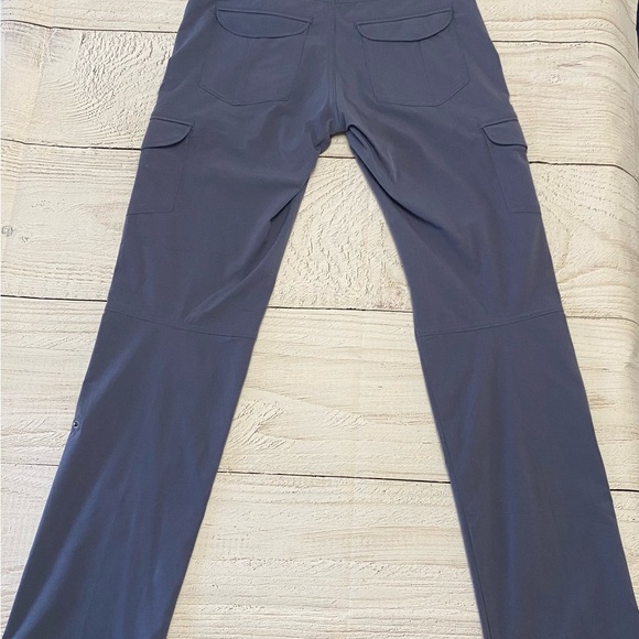 Kuhl Women’s FreeFlex roll up Cargo Pants Blue - Picture 8 of 10